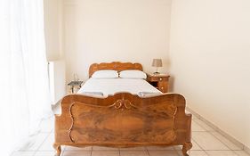 Vintage Family Comfort By Greece Apartment
